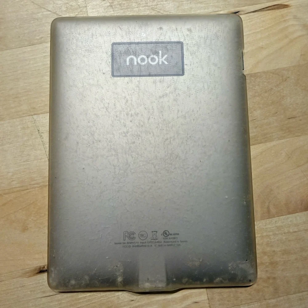 Nook E-Reader with case
